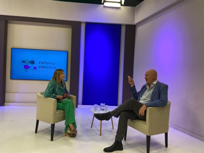 El periodista Carlos March en el ciclo “Futuro Posible”, este sábado por canal Metro.