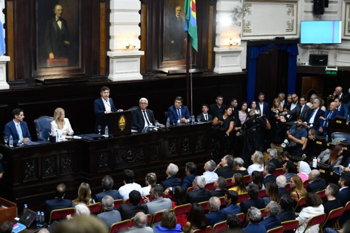 Kicillof en la apertura de sesiones: «Argentina vive una profunda crisis y el rumbo económico es un fracaso»