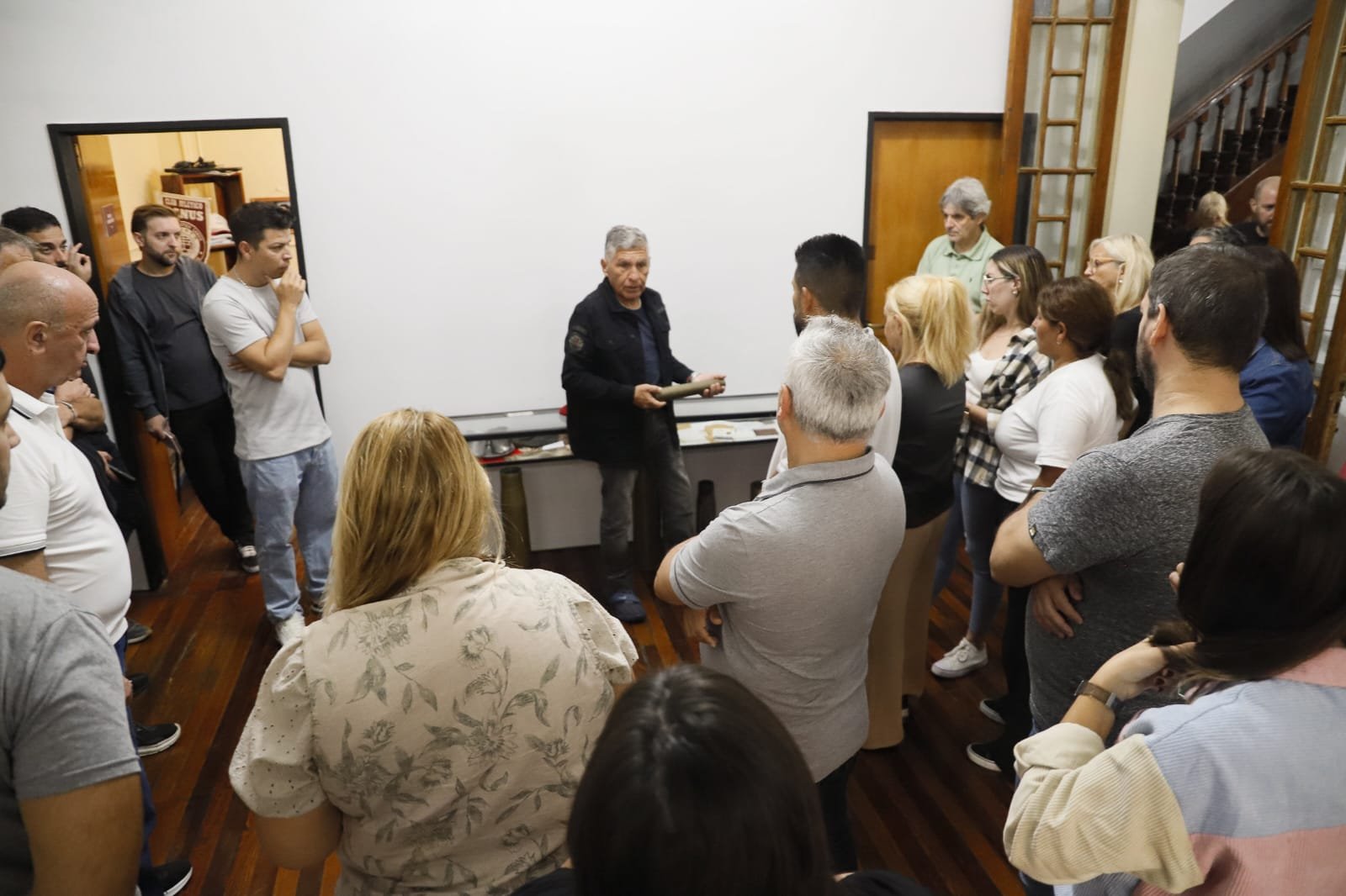 Lanús: El HCD inauguró la muestra “Malvinas Argentinas” a 44 años de la gesta