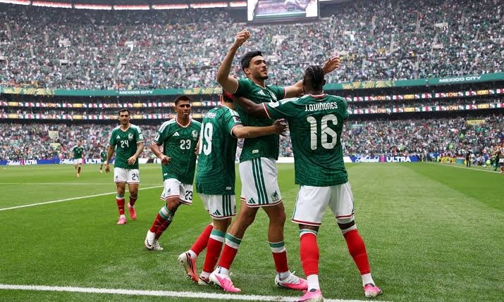Copa del Mundo: La fiesta inaugural, victorias de México y Corea del Sur