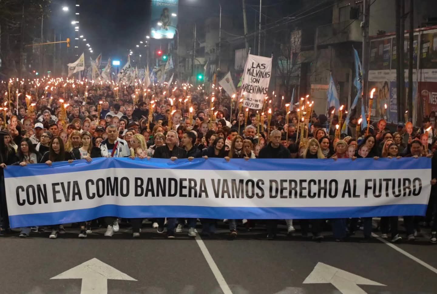 Avellaneda: Marcha de las Antorchas en recuerdo de Evita y el mensaje de Ferraresi de cara al 2027