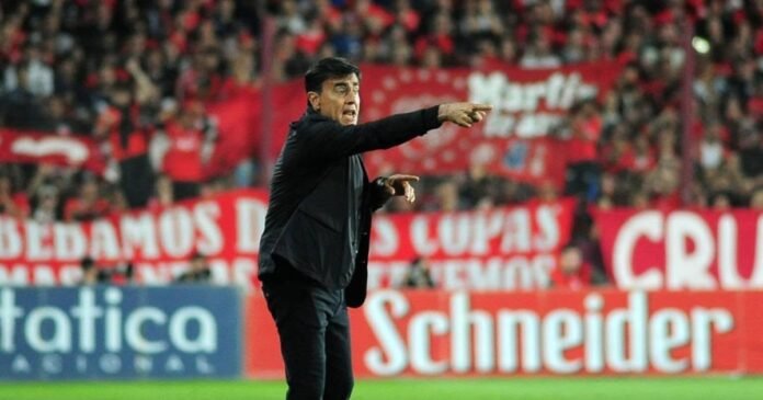 Ciclo fallido: Gustavo Quinteros dejó de ser el entrenador de Independiente