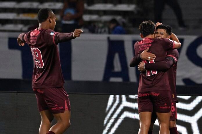 Lanús se hizo fuerte en Córdoba y goleó a Talleres