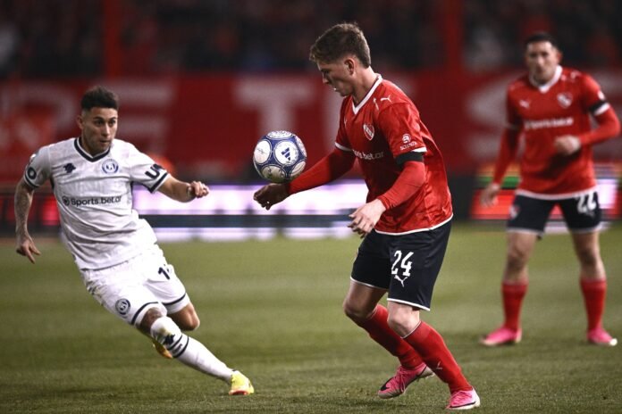 Independiente sumó un empate en el debut de Viera