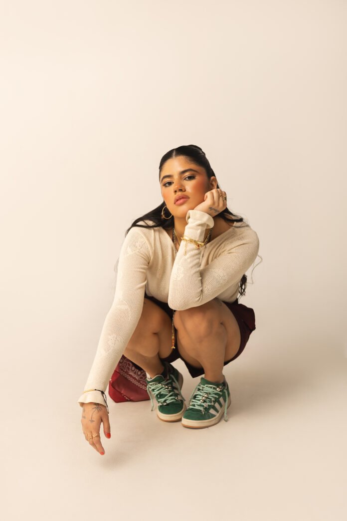 Mari la Carajita celebra nominación a premios Juventud 2026 con “Chamita”