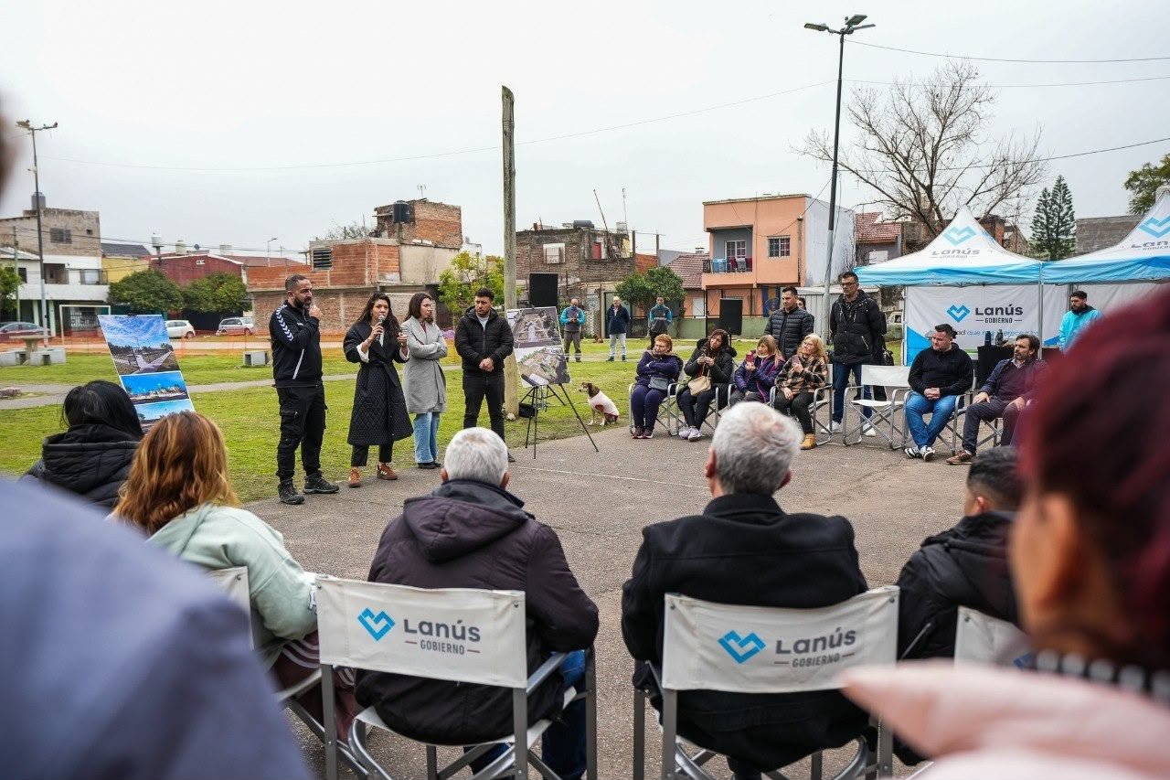 Lanús Oeste: iniciaron obras de puesta en valor de la Plaza San José Obrero