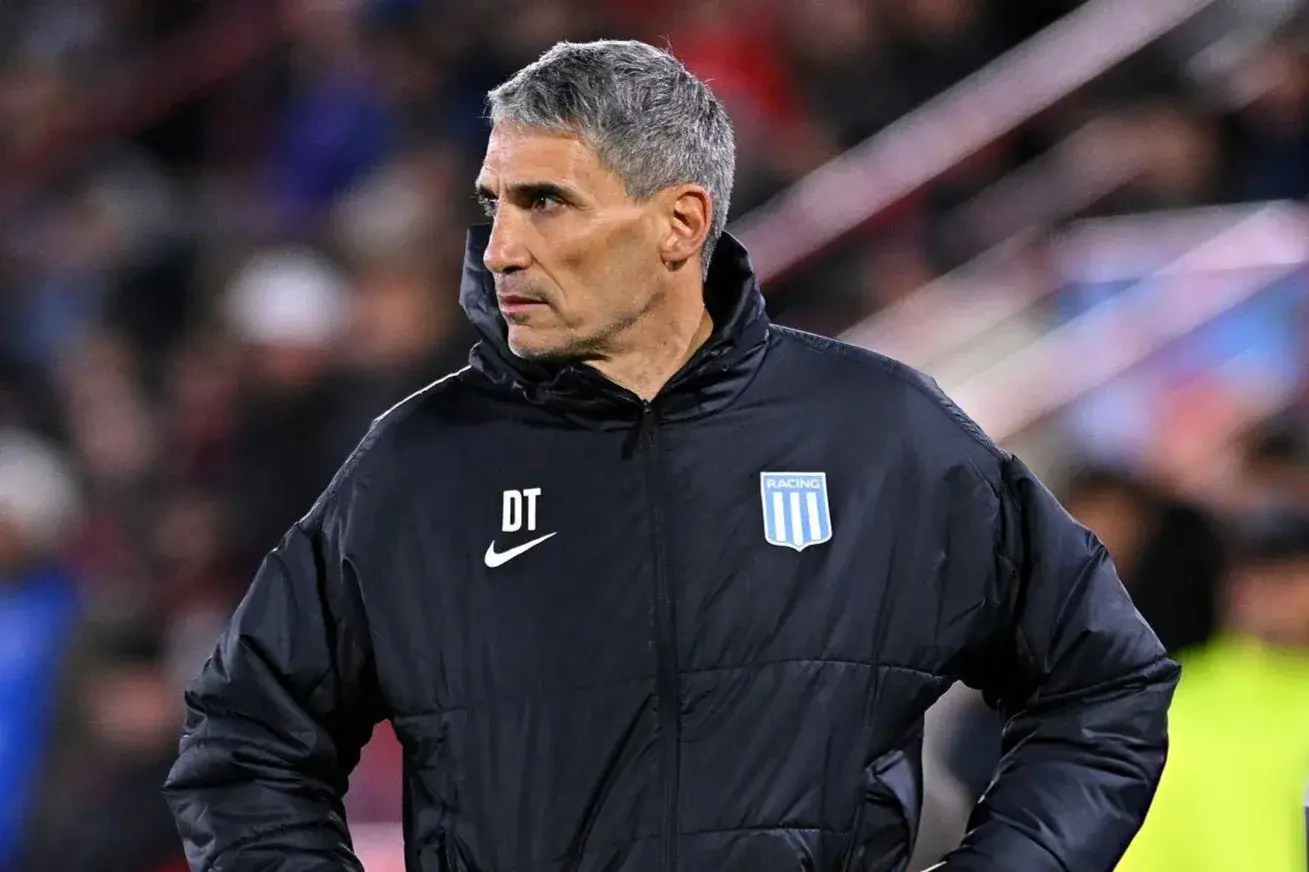 Vojvoda dejó de ser el técnico en un Racing en un ciclo para el olvido