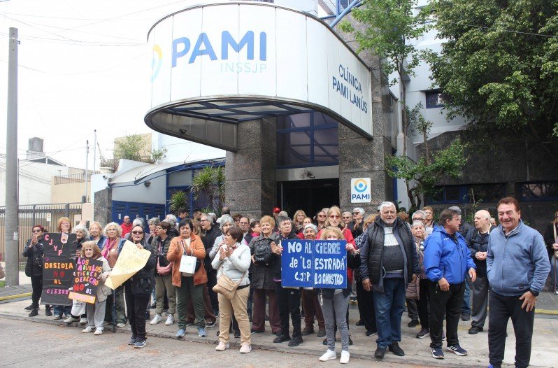 Alerta por el posible cierre de una clínica del PAMI en Lanús