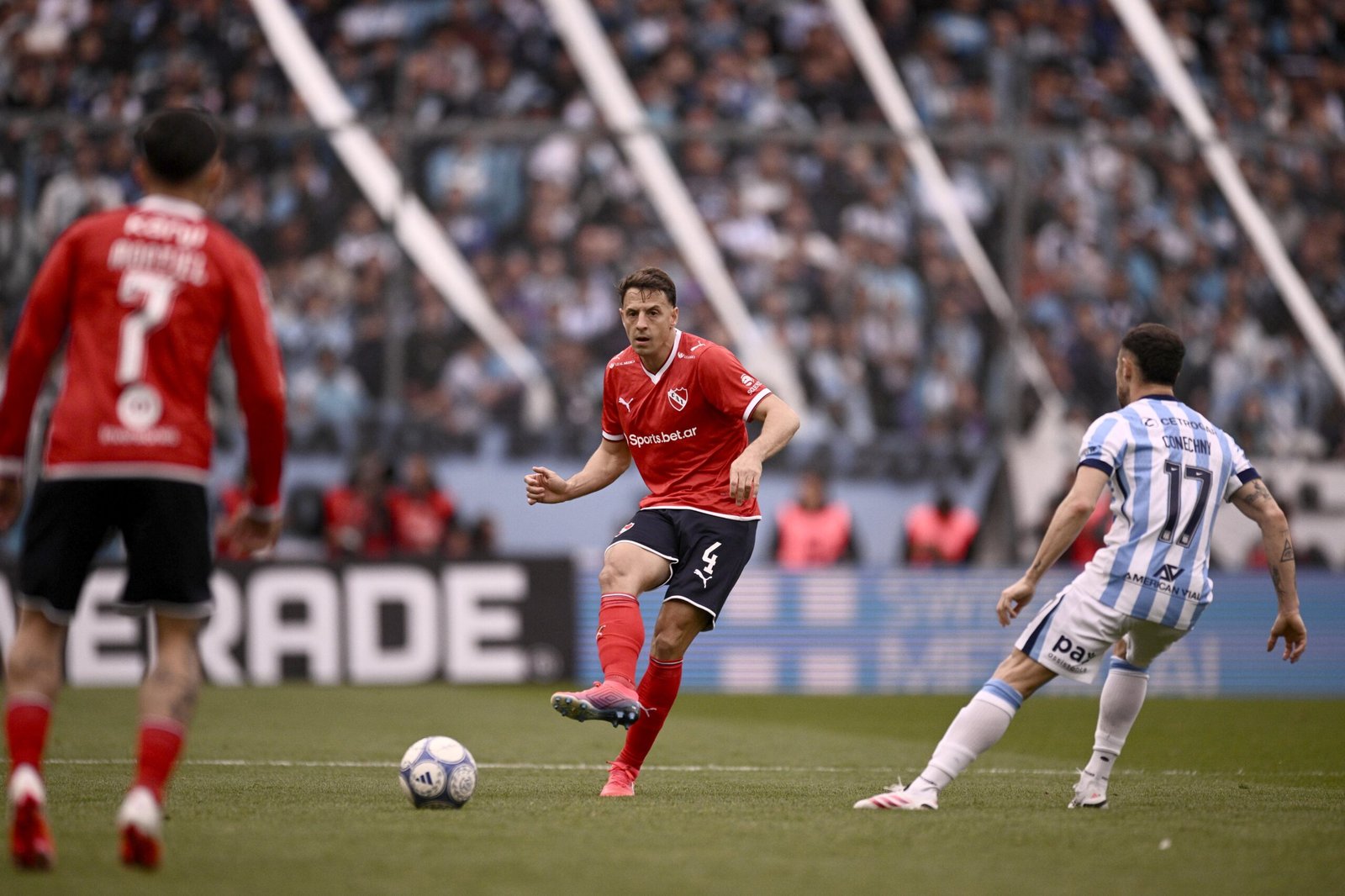 Racing – Independiente: un empate con pocas luces