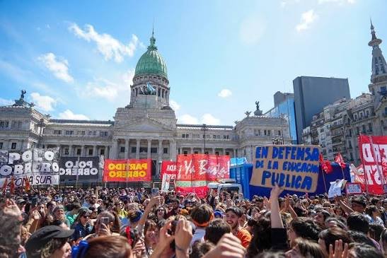 Tapas de los diarios del 16 de octubre